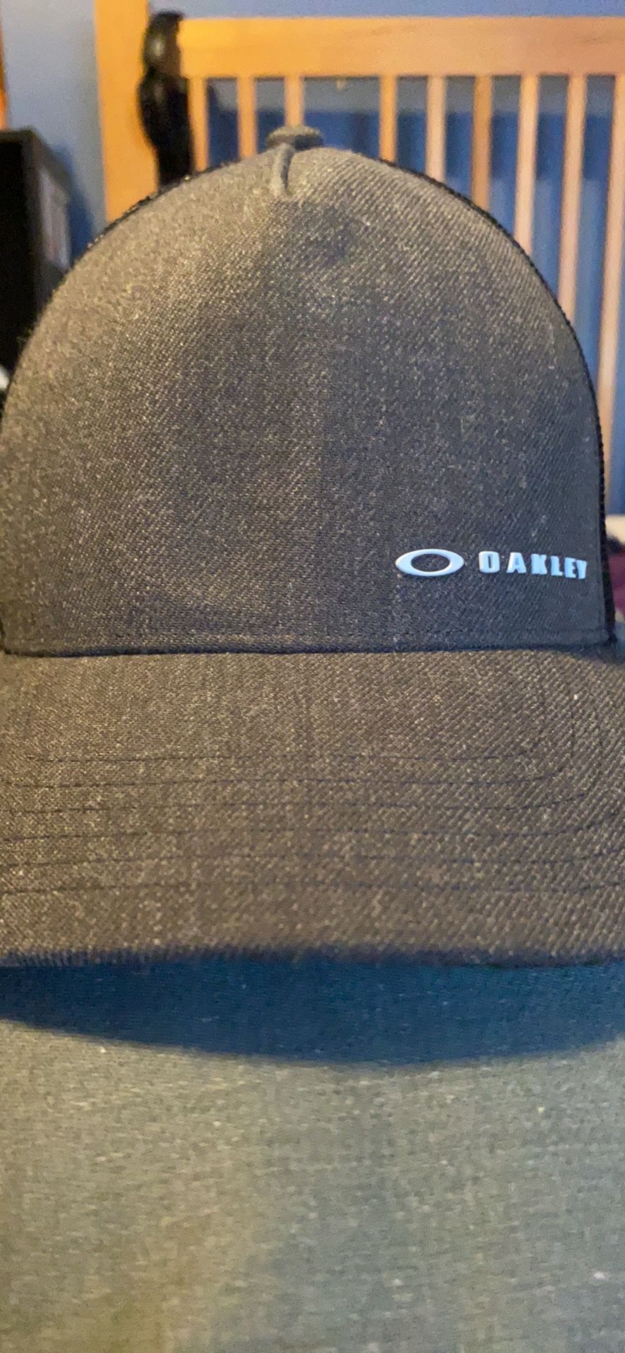 Oakley  Hat