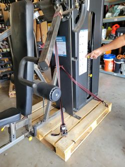 Magnum Fitness Biangular Converging Chest Press