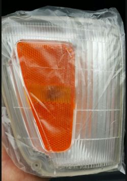 Park/Corner Lamp RH Toyota T-100