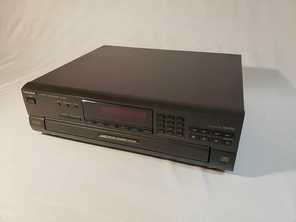Technics SL-PD5 Stereo MASH CD Player 5-Disc Changer with Digital Output