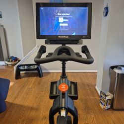 NordicTrack S22i Studio Cycle – Excellent Comdition