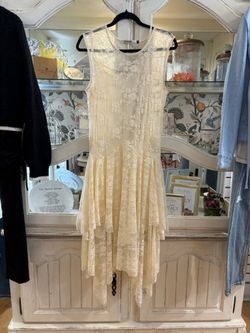 Lace dress-Ivory Size Small