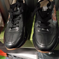 Rhyton sneakers