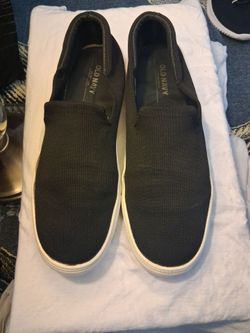 Women's Old Navy Black Knit Slip-On Sneakers