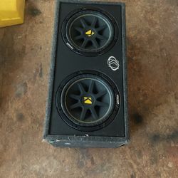 Boom box with a kicker speakers