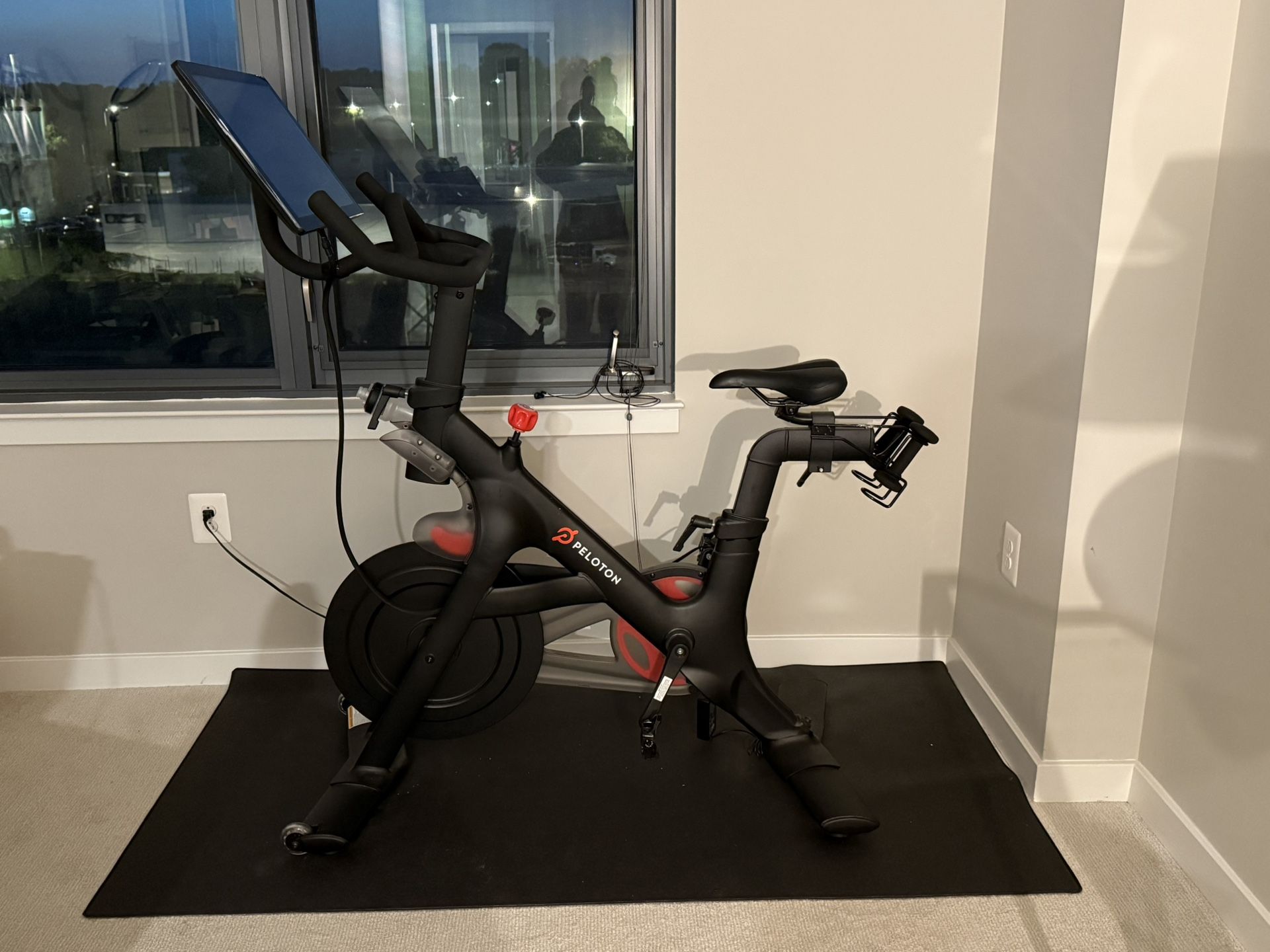 Peloton - Lightly Used - Great Condition