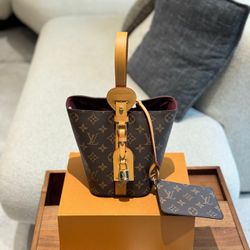 All in BB  handbag  shoulder bag 