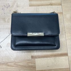 Micheal Kors Women’s crossbody Bag