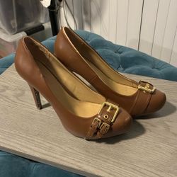Just fab women’s size 8 brown leather heels