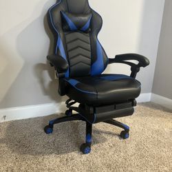 Gaming Chair Pro 9/10 Condition !!