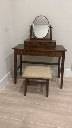 Makeup vanity set with stool