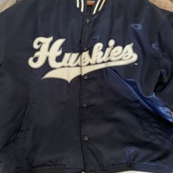 UCONN Huskies Men’s Starter Jacket Extra Large