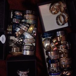 Collection Of Rings Read Description