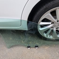 2013 - 2018 Acura ILX Driver Door Glass 