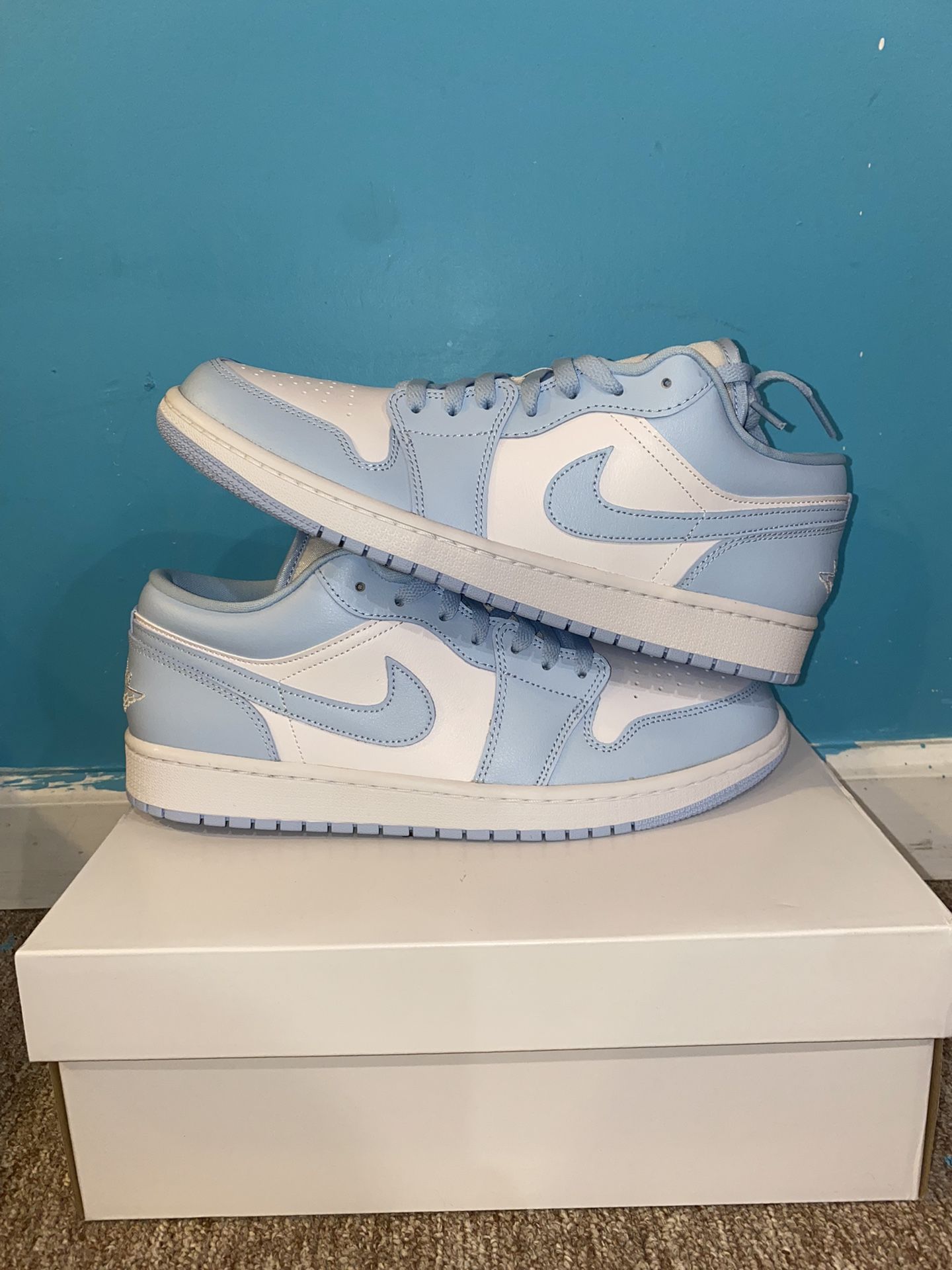Jordan 1 Low Ice Blue