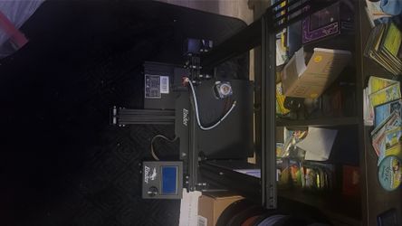 Ender 3 Pro 3d printer with 5 spools of filament