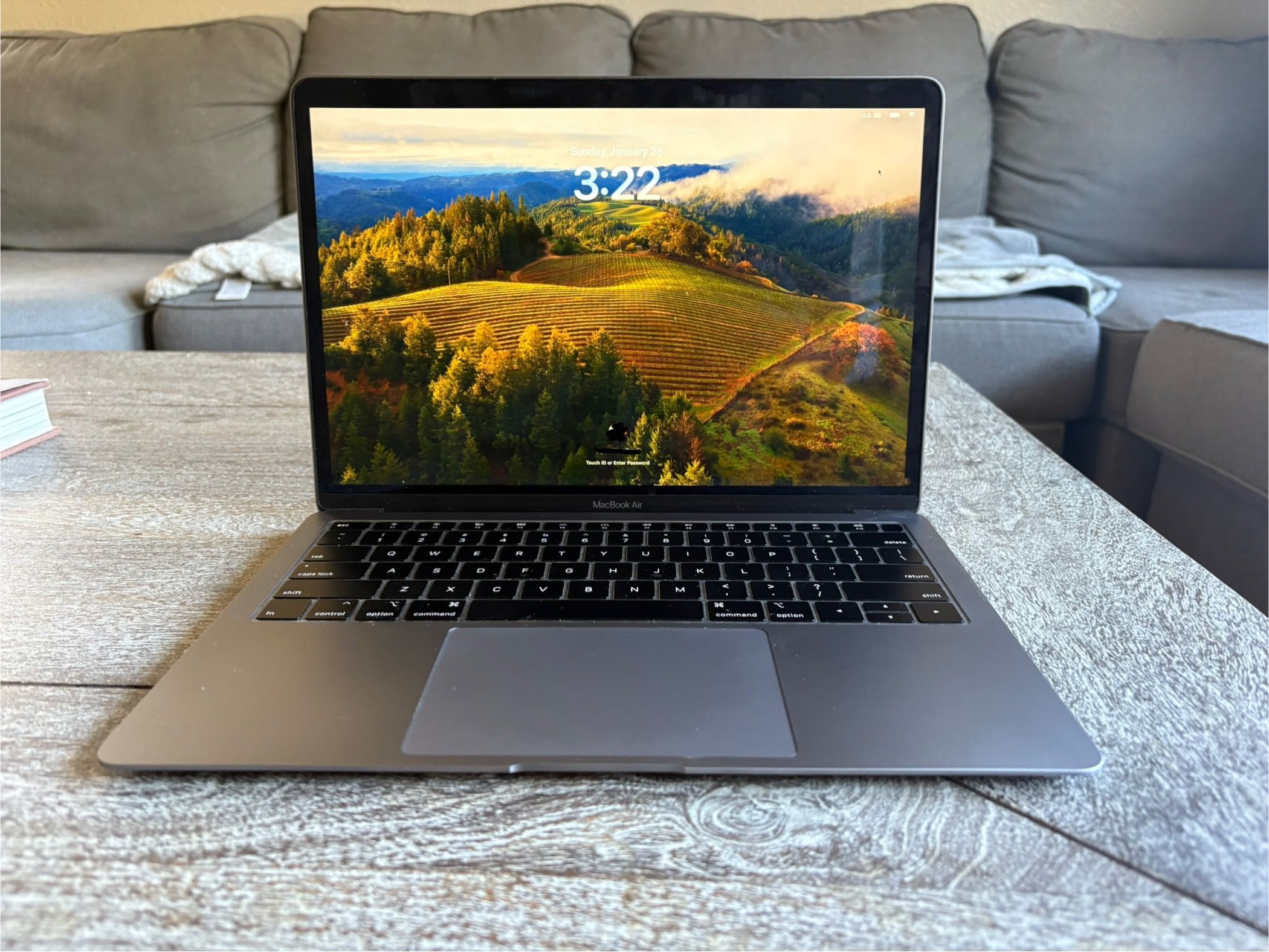 MacBook Air Dual Intel Core i5 - Space Gray
