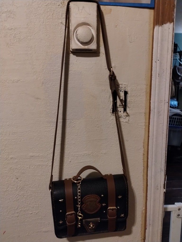 Brand New Hand Stitched Crossbody Purse With Purse Organizer