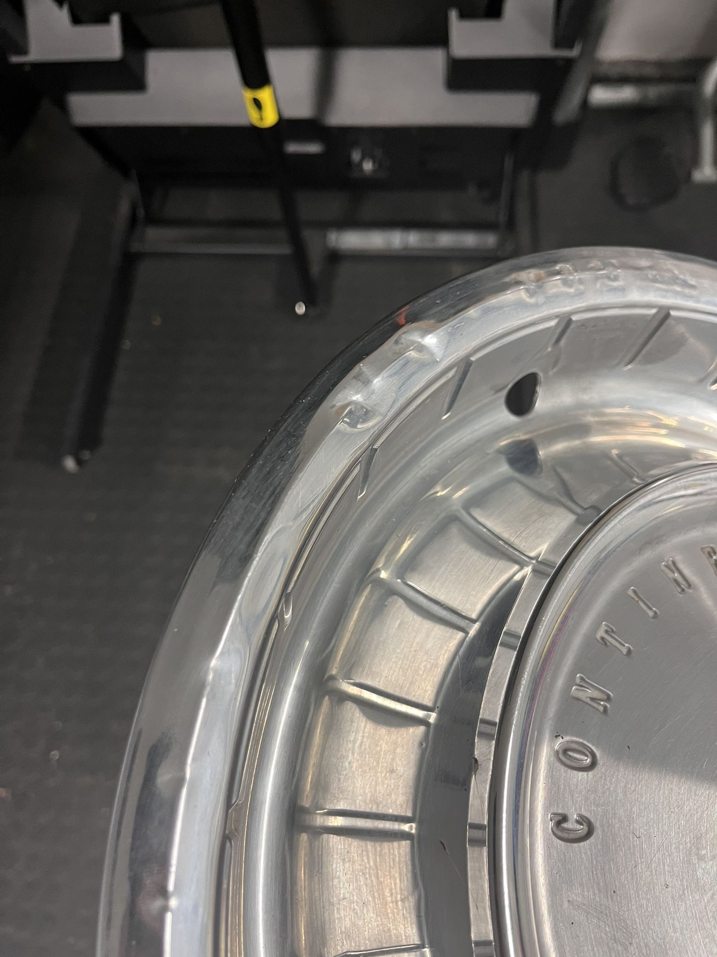 1962/63 Lincoln Continental Hubcaps