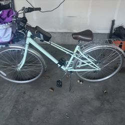 Schwinn Ladies Bike 