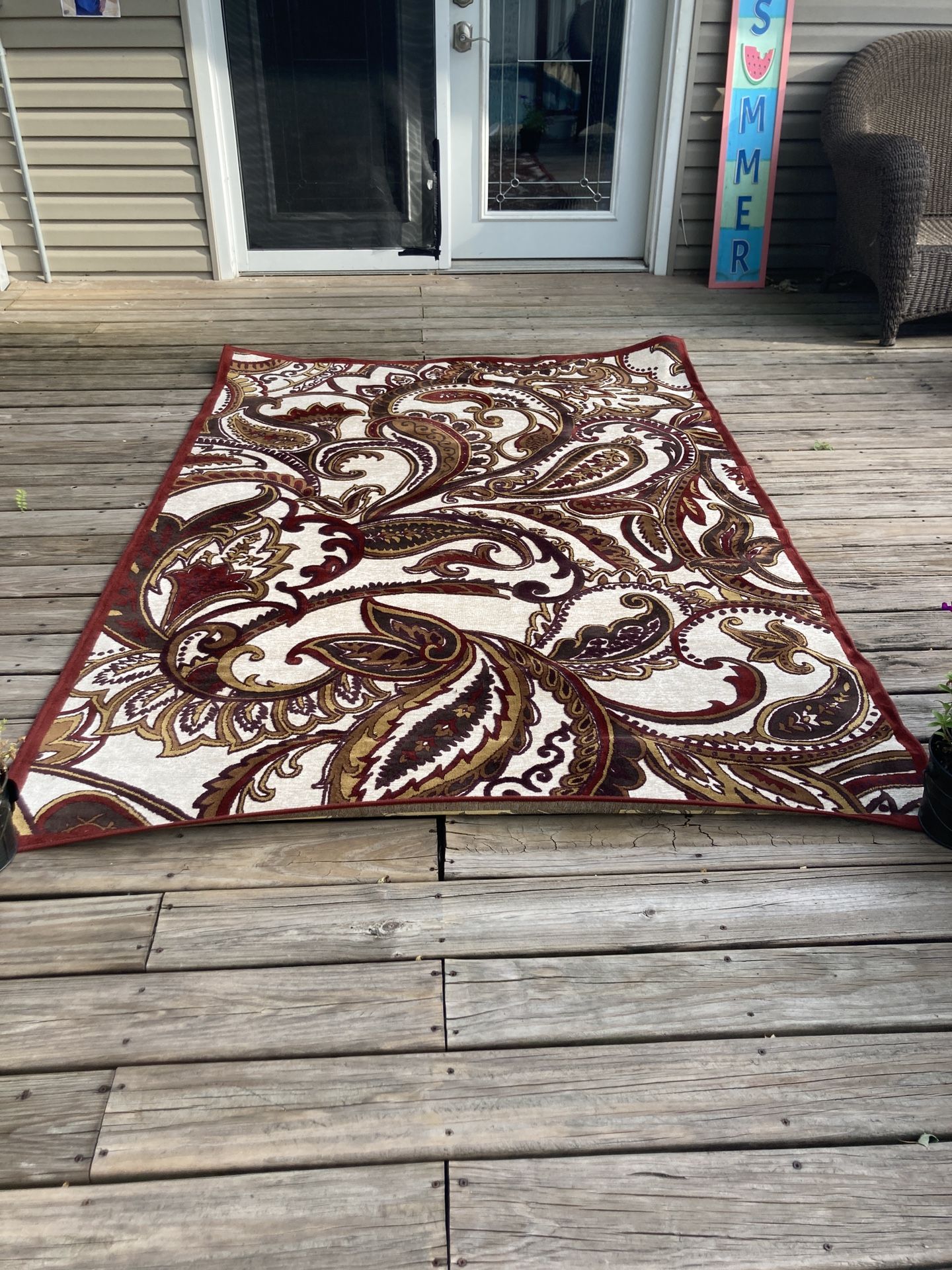 Soho 5x7 Red Paisley Area Rug