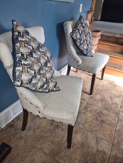 Set of 2 chairs