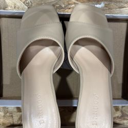 Bamboo Women Lady Mid Wedge Heels Nudge Beige Color Brand New 