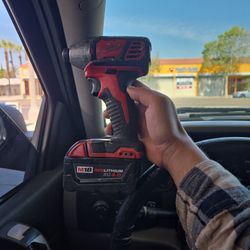 Milwuakee Impact And Battery Combo