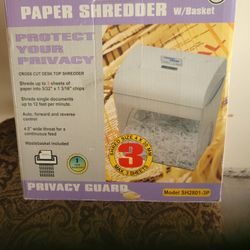Small Paper Shredder ... Counter Top 