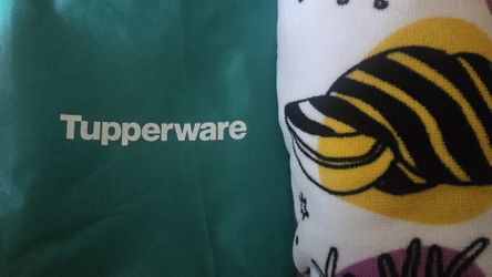 Tupperware Beach Towel new