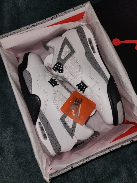 Jordan 4 "WHITE CEMENT" 2025