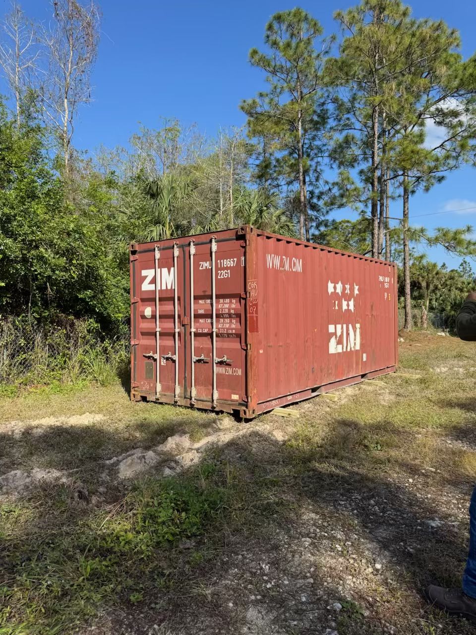 STORAGE CONTAINERS