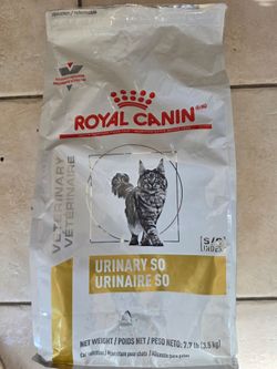 Royal Canin Cat Food 5lb Bag Best By 2027