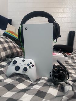 Xbox Series X Bundle 1TB