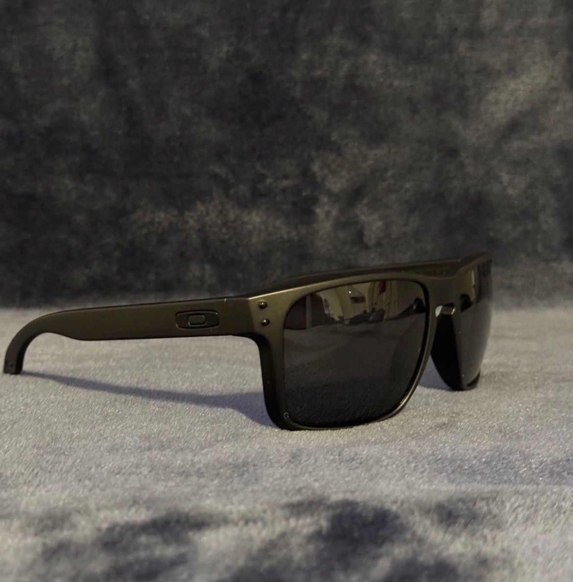 Oakley Holbrook XL Sunglasses New In Box