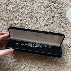 New with box， butterfly bracelet, gift for women
