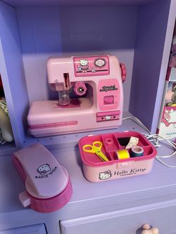 Hello kitty mini sewing machine