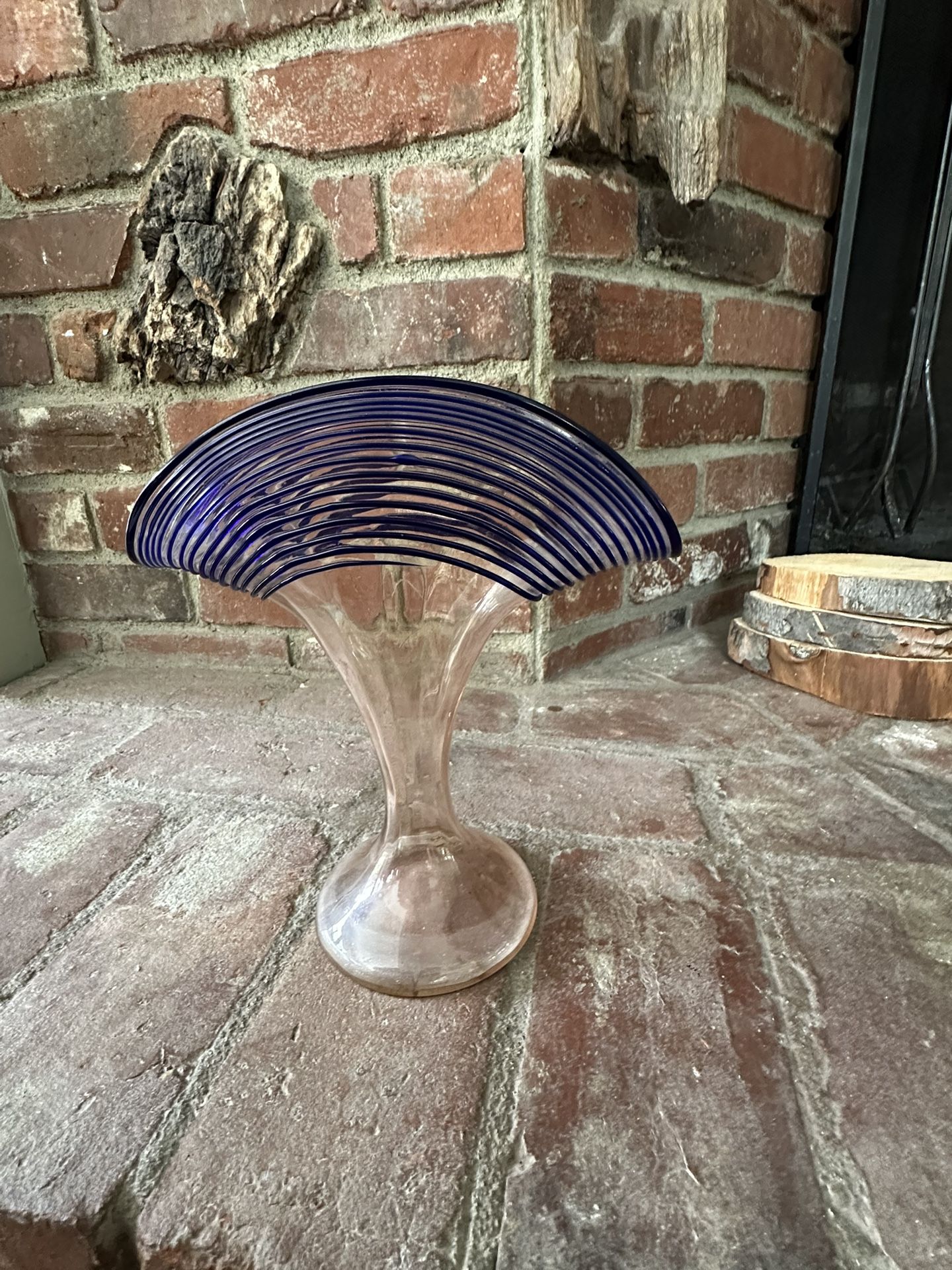 Art Deco Art Noveau Fan Shaped Vase Vintage Glass