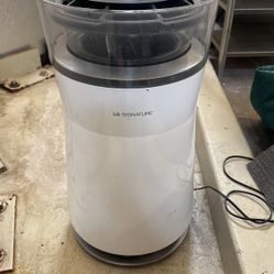 LG SIGNATURE Smart wi-fi Enabled Air Purifier