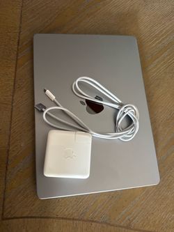 MacBook Pro M2 pro (2023)