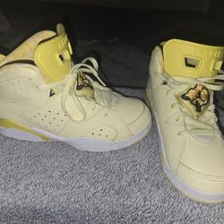 Girl's Yellow Jordan's Size 13c