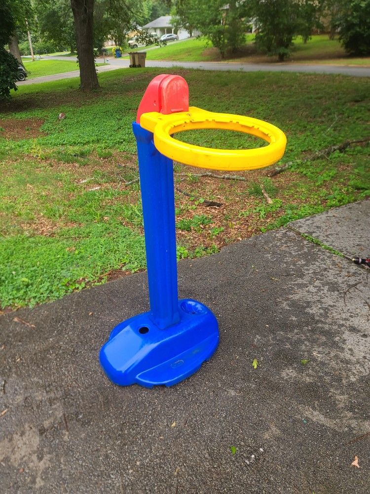 Little Tykes Basketball Hoop
