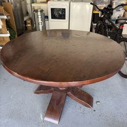 Round Dining Table : Real Wood 