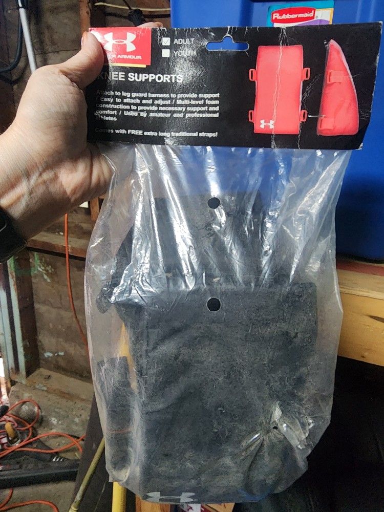 Brand New Adult Under Armour Knee Supports For Baseball