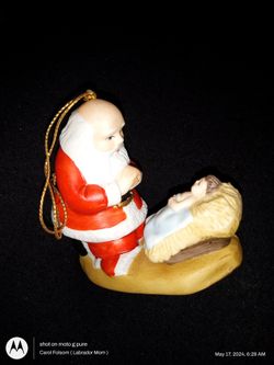 Kneeling Santa Ornament 