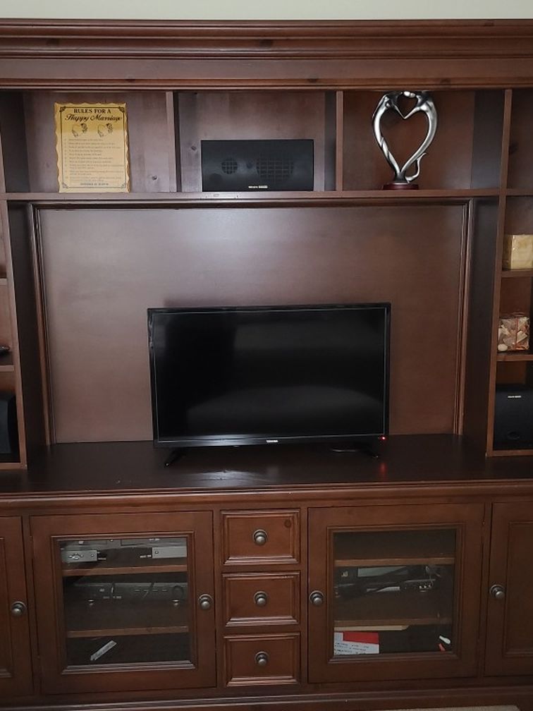 Free Tv Entertainment Unit