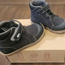 Toddler Boys Boots Shoes Size 10 - See Kai Run
