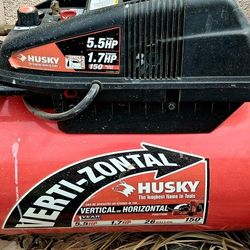 Husky Vertizontal Stand-up/Sit-down 5.5/1.7hp 150psi 26gallon tank 
