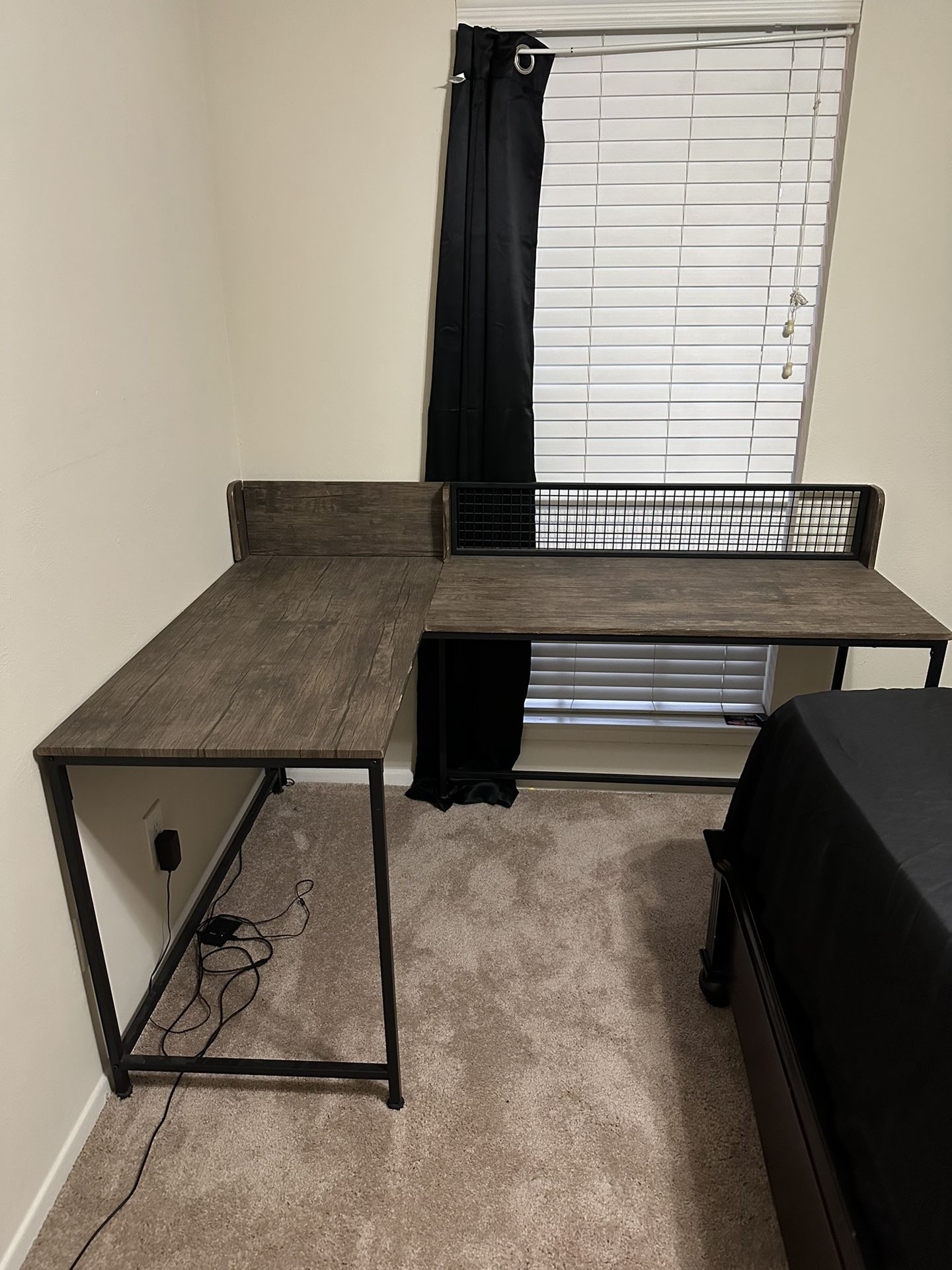 L Shaped Office/Gaming Desk