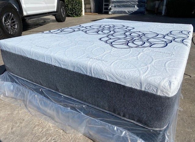 King Bamboo Hybrid Cooling Gel Memory Foam Mattress!@